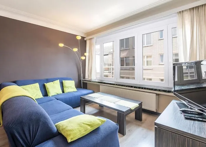 Апартаменти Spacious For 7 People Остенде