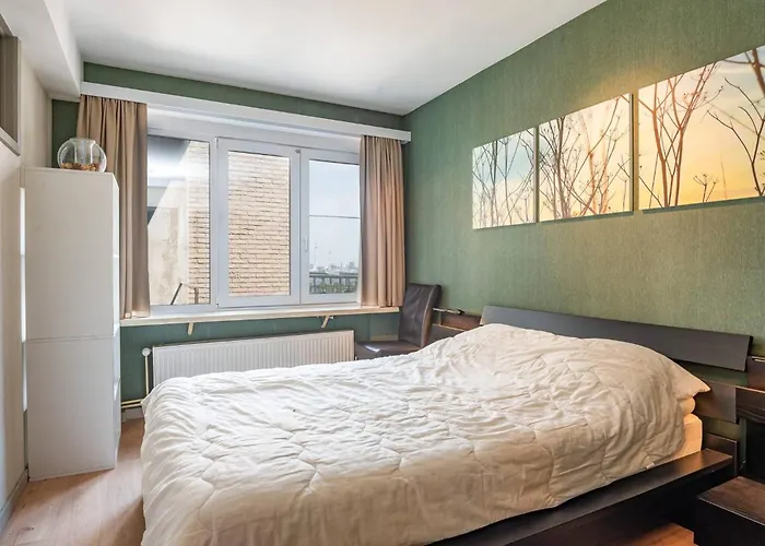 Spacious For 7 People * Остенде